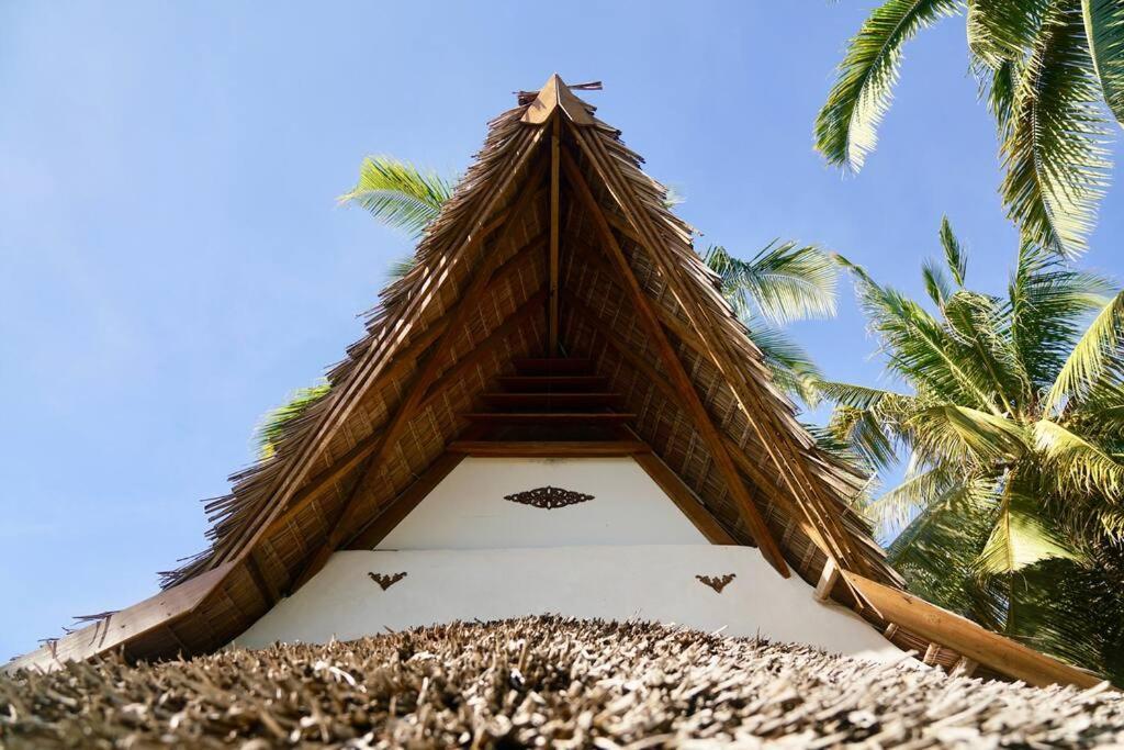 Beach-Front Sumbawa Surf House Lemonga Экстерьер фото